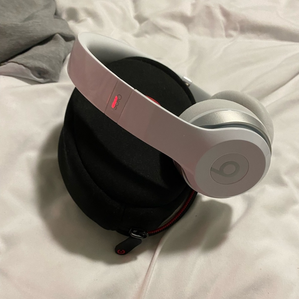 White beats